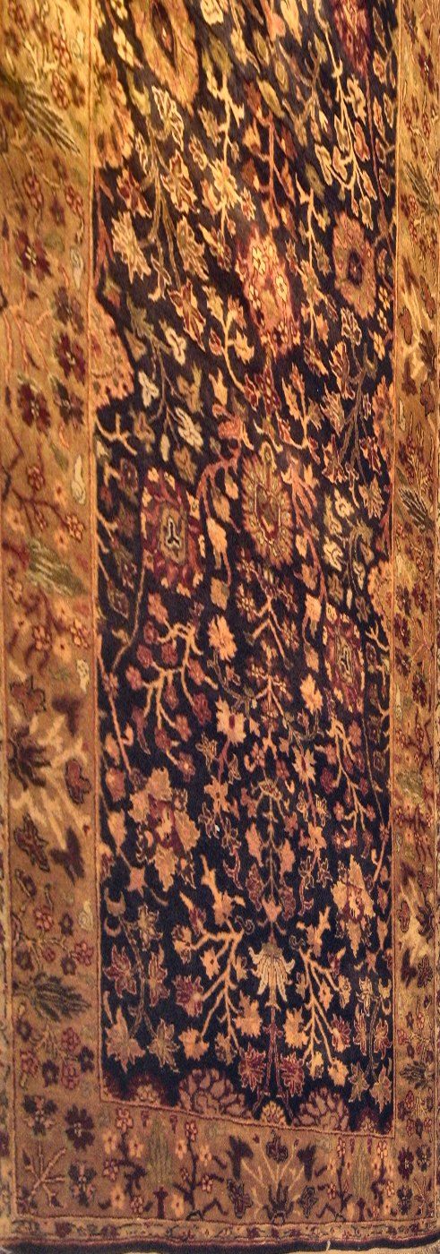 Agra Charcoal, 4′0″ × 11′5″