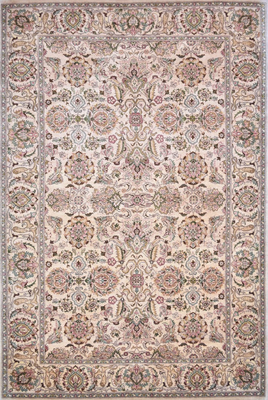 Kashan 233 Fawn, 6′2″ × 9′3″
