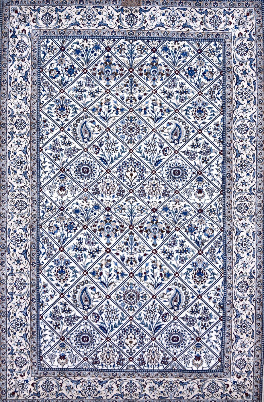 Nain Ivory, 6′9″ × 10′4″