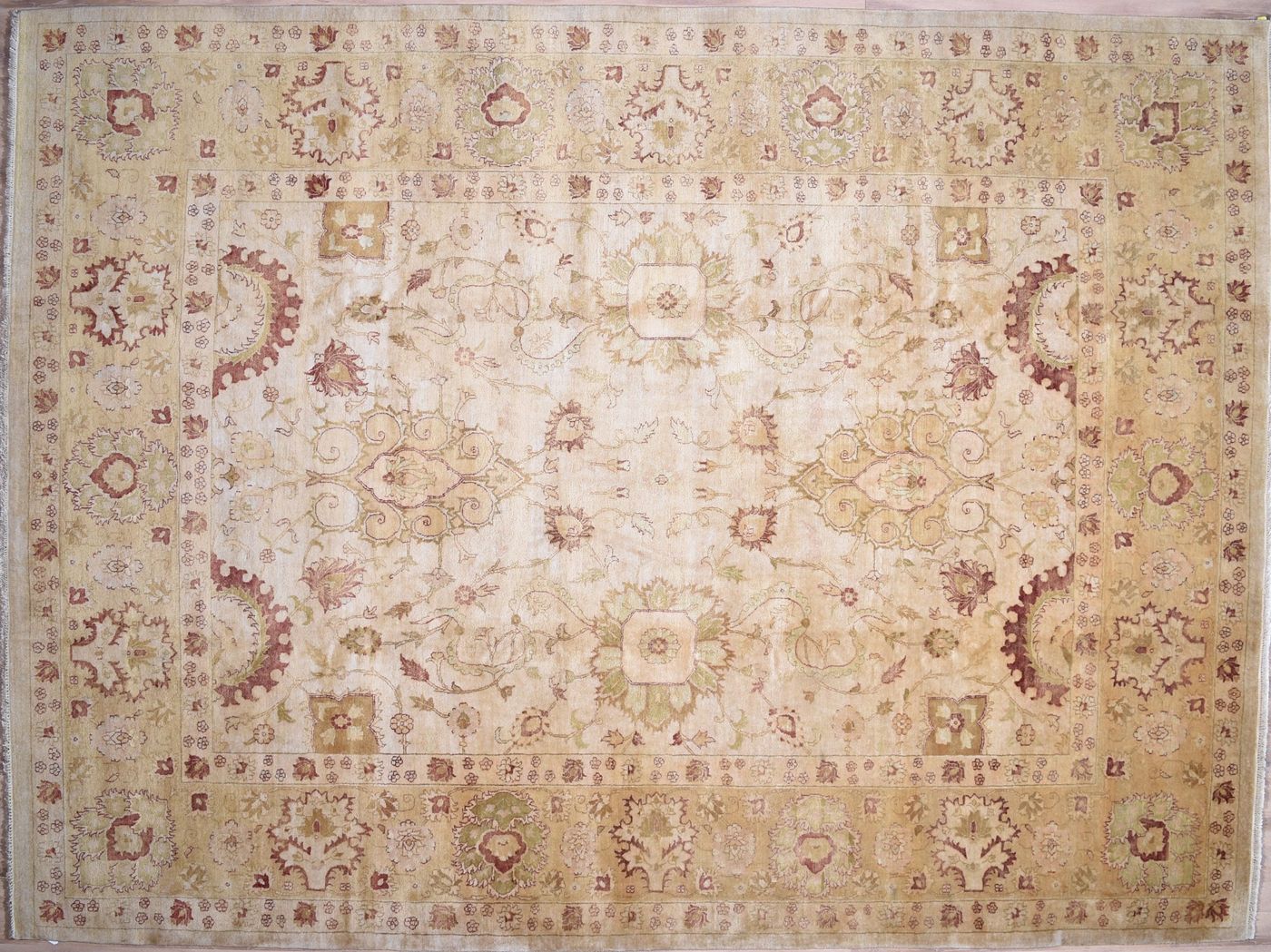Naturale Agra S-120 Ivory, 11′0″ × 14′9″