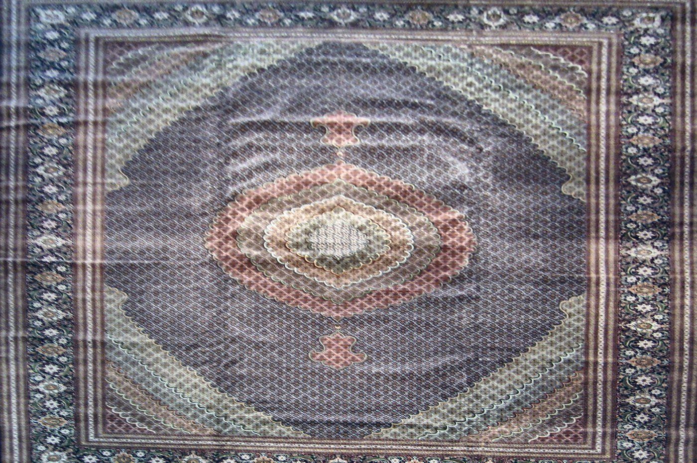 Tabriz Navy / Red, 12′11″ × 19′5″