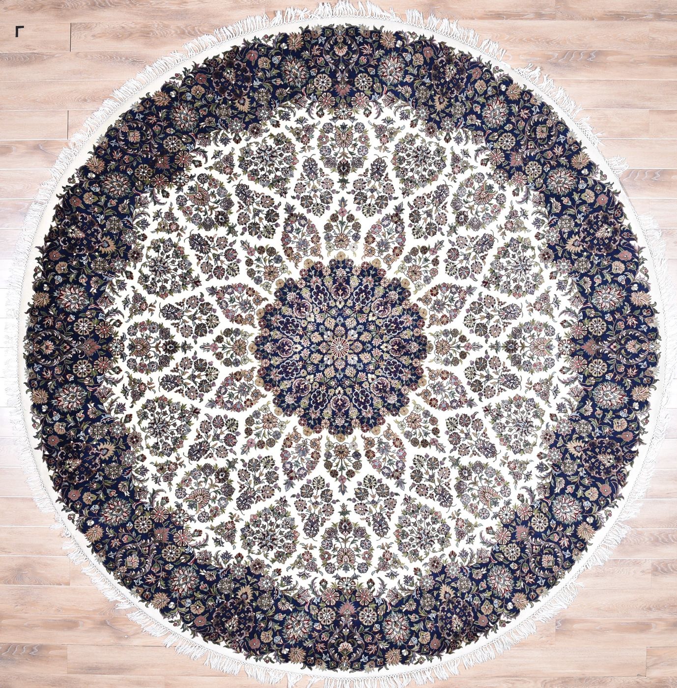 Tabriz AC-3 Ivory & Navy, 9′0″ × 9′0″