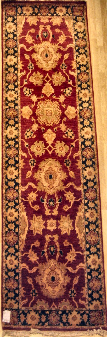 Agra Red, 3′2″ × 9′11″