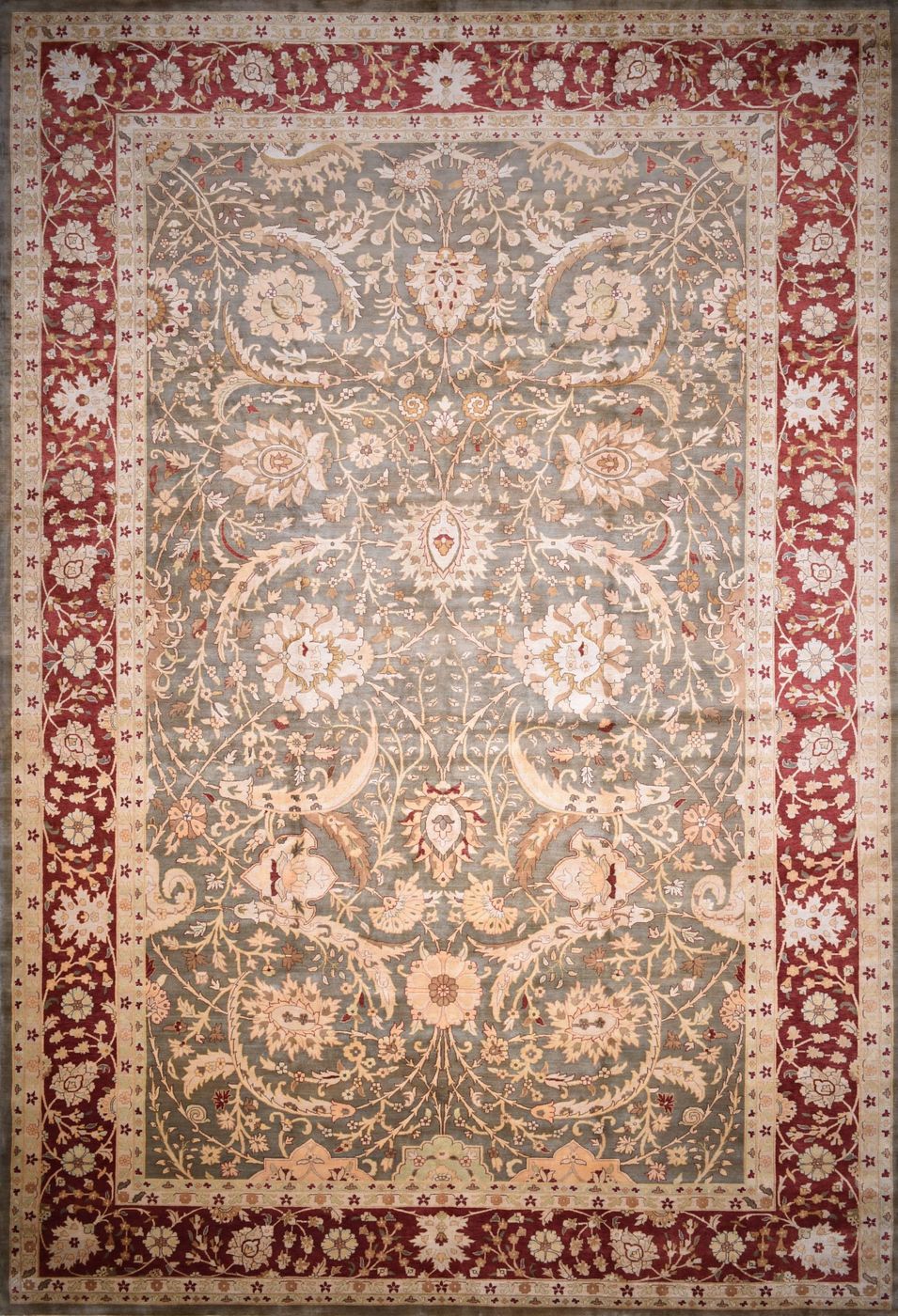 Safron Agra Green & Red, 11′11″ × 17′10″
