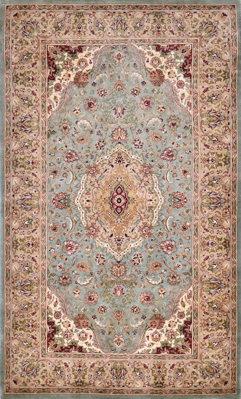 Noor Kashan L.Green 3'2" x 2", 3′1″ × 5′2″