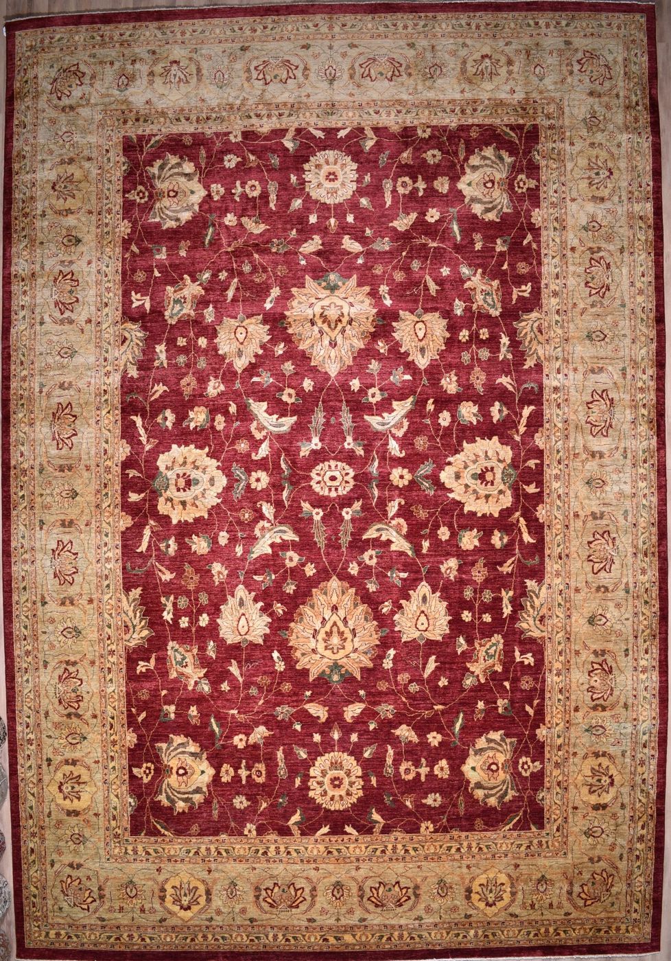 Agra Maroon, 12′1″ × 17′8″