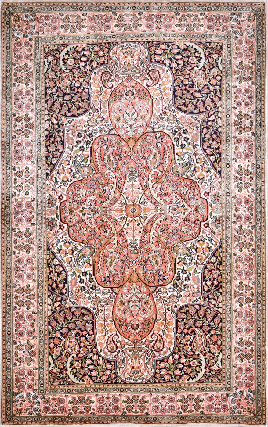 Qum Navy/Ivory, 3′2″ × 5′0″