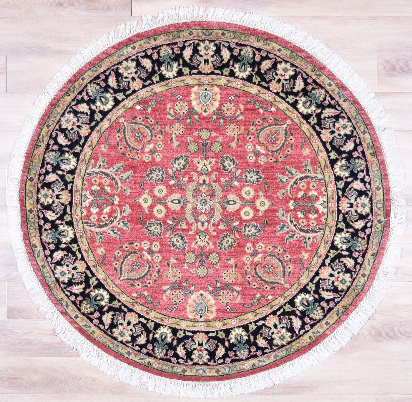 Sarouk AMT101B Black & Berry, 3′10″ × 3′11″