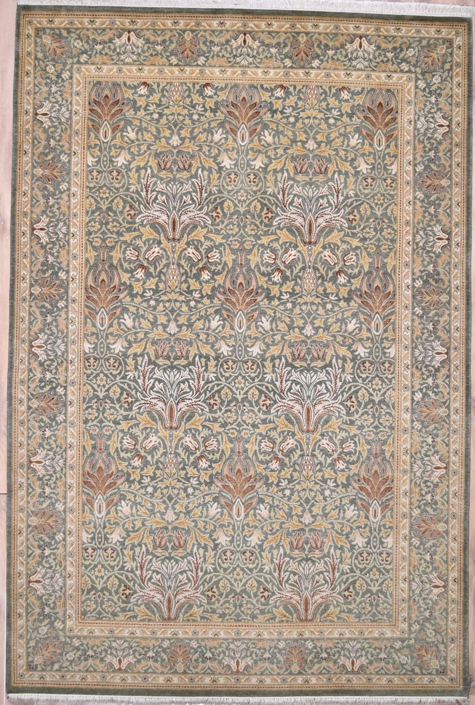 William Morris Green / Green, 8′0″ × 10′3″