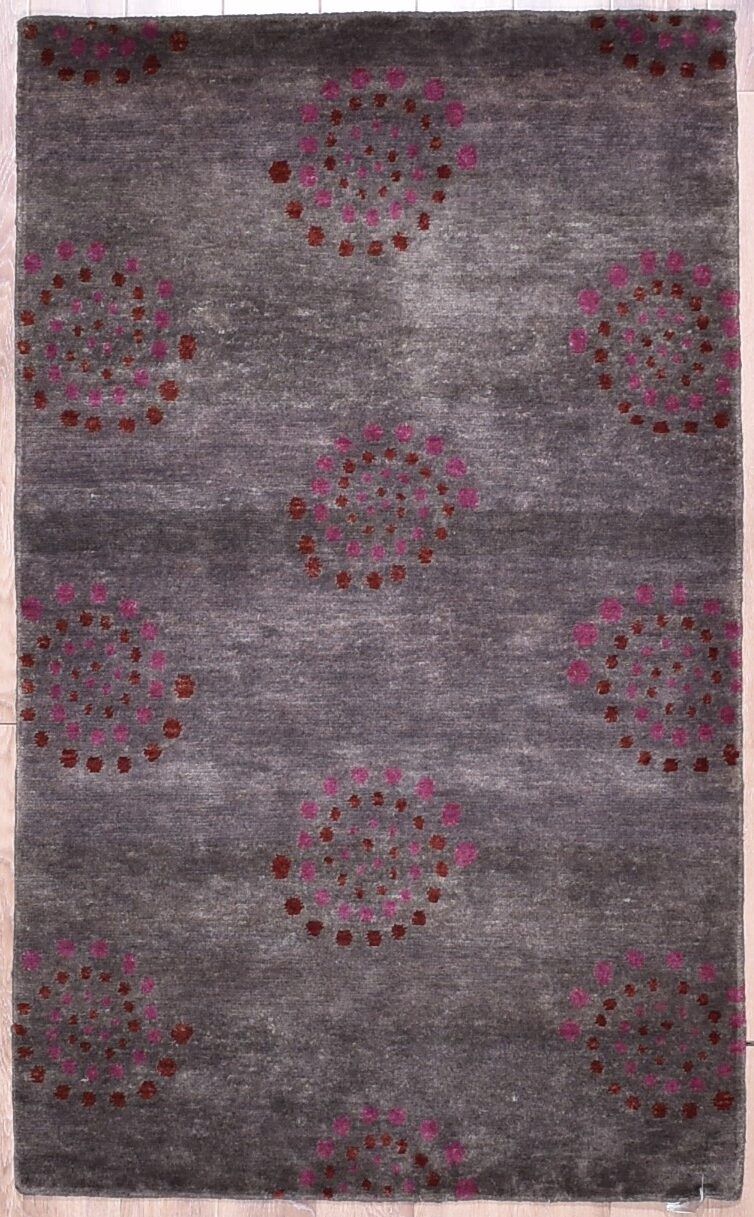 Tibetian Grey, 3′0″ × 5′0″