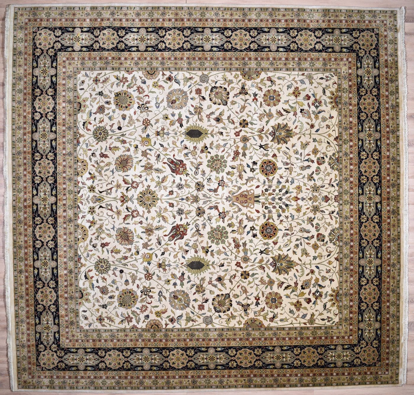 Tabriz FRH456A Ivory & Black, 11′11″ × 12′2″
