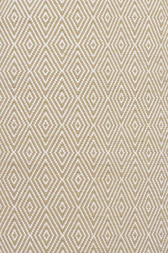 India rug, L.Brown / Ivory, 4′0″ × 6′1″