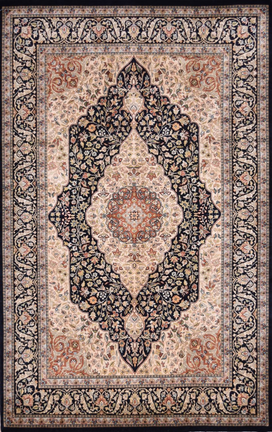 Shalimar Kashan Black, 4′0″ × 6′4″