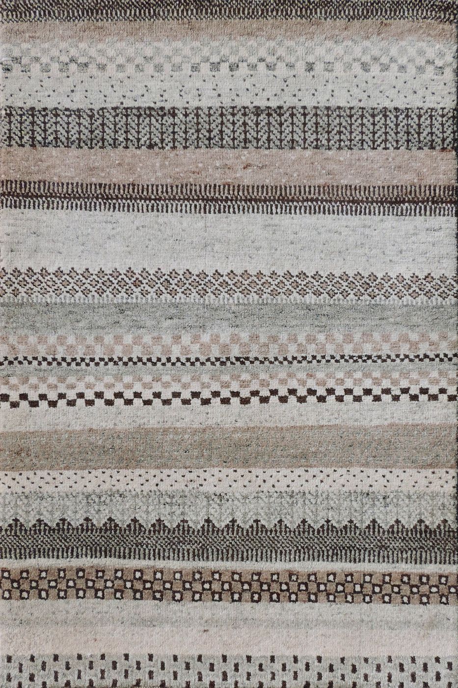India rug, Beige / Natural, 7′7″ × 9′11″