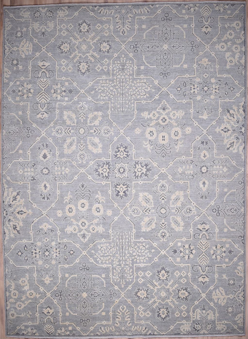 Khotan KNO2139A Silver/Grey, 9′11″ × 13′7″
