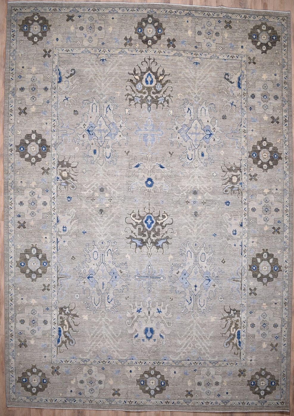 India rug, Grey / Brown, 10′0″ × 14′3″