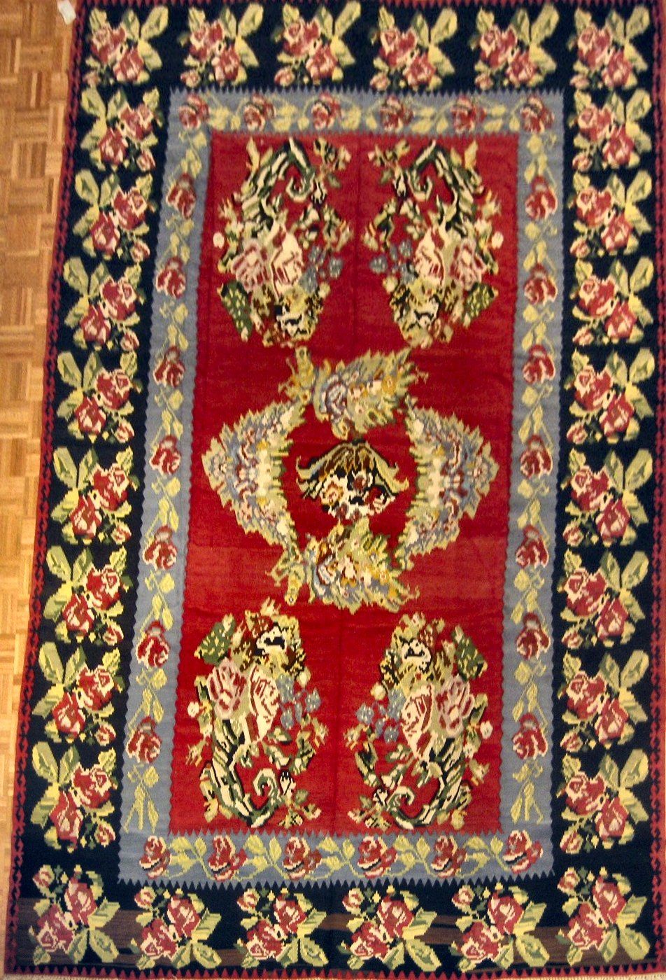 Bessarabian Red, 8′8″ × 12′9″