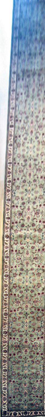 Kashan Green, 2′7″ × 23′8″