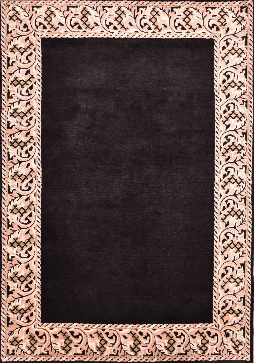 Floral Black & Ivy Lattice, 5′3″ × 8′6″