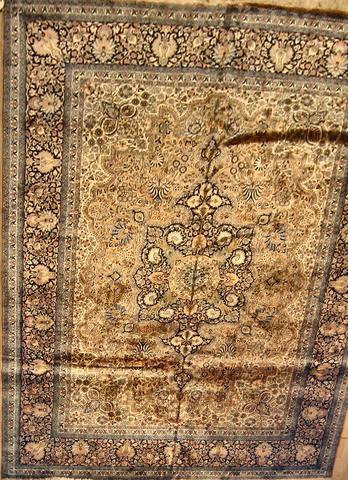 Qum Peach, 9′0″ × 12′5″