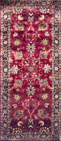Semnan Berry / Navy, 2′7″ × 5′11″
