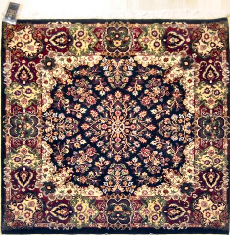 Kashan Black, 4′1″ × 4′2″