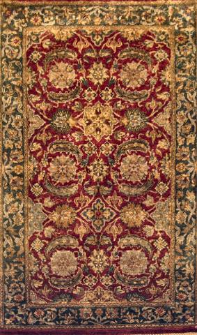 Agra Red / Green, 3′0″ × 5′1″