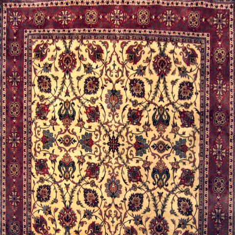 Semnan Ivory / Red, 6′2″ × 6′2″