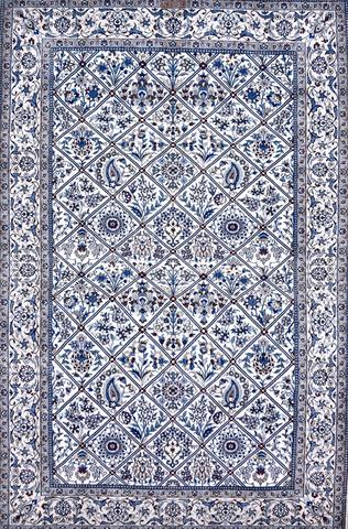 Nain Ivory, 6′9″ × 10′4″