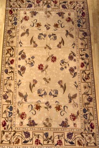 Floral Beige, 6′0″ × 9′0″