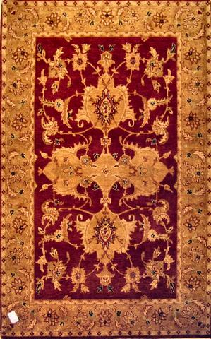 Agra Red, 5′11″ × 9′6″