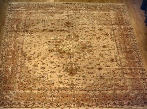 Tabriz Beige / Rose, 9′10″ × 13′3″