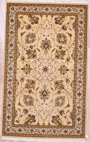 Mehran L.Gold/Ivory, 3′0″ × 5′0″