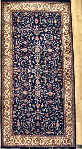 Kashan Navy / Ivory, 5′1″ × 9′2″